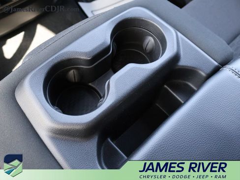 Used 2025 RAM 1500 Big Horn AWD/4WD image 38