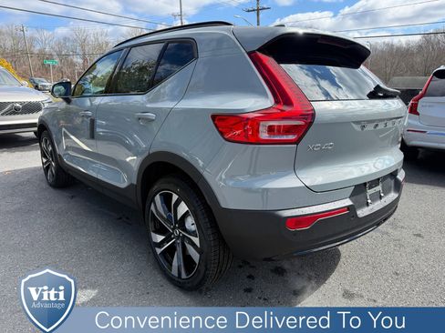 New 2026 Volvo XC40 B5 Plus w/ Climate Package image 6