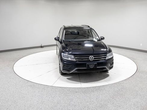 Used 2020 Volkswagen Tiguan SE image 26