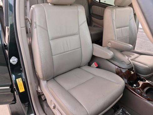Used 2006 Toyota Sequoia Limited image 19