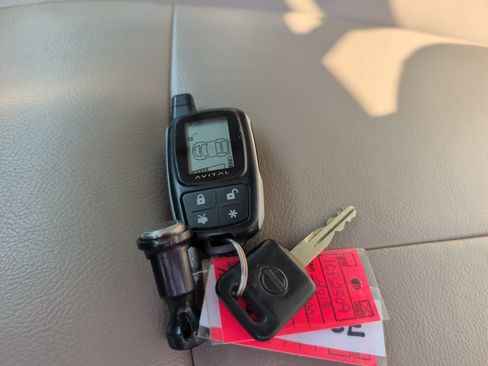 Used 2013 Nissan NV 3500 SL w/ Technology Pkg RWD image 30