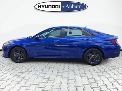 Used 2022 Hyundai Elantra SEL w/ Convenience Package FWD image 9