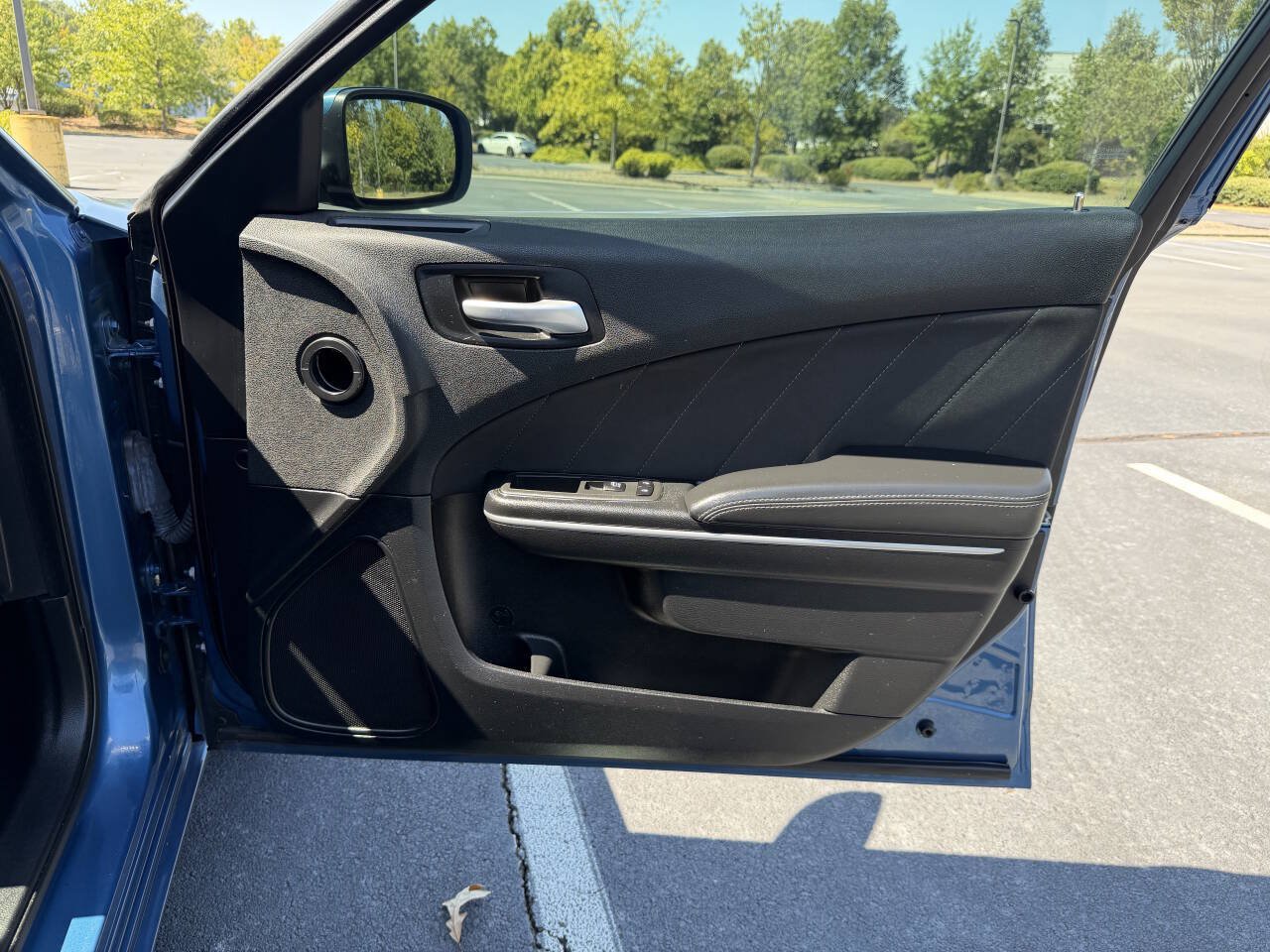 Used 2020 Dodge Charger SXT RWD image 18