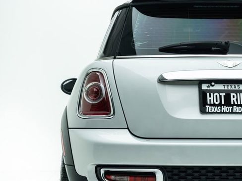 Used 2011 MINI Cooper S image 17