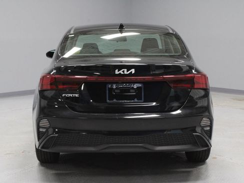 Used 2024 Kia Forte LXS FWD image 9