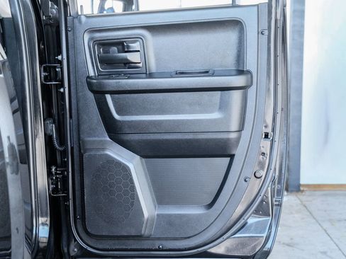 Used 2017 RAM 1500 Express image 32