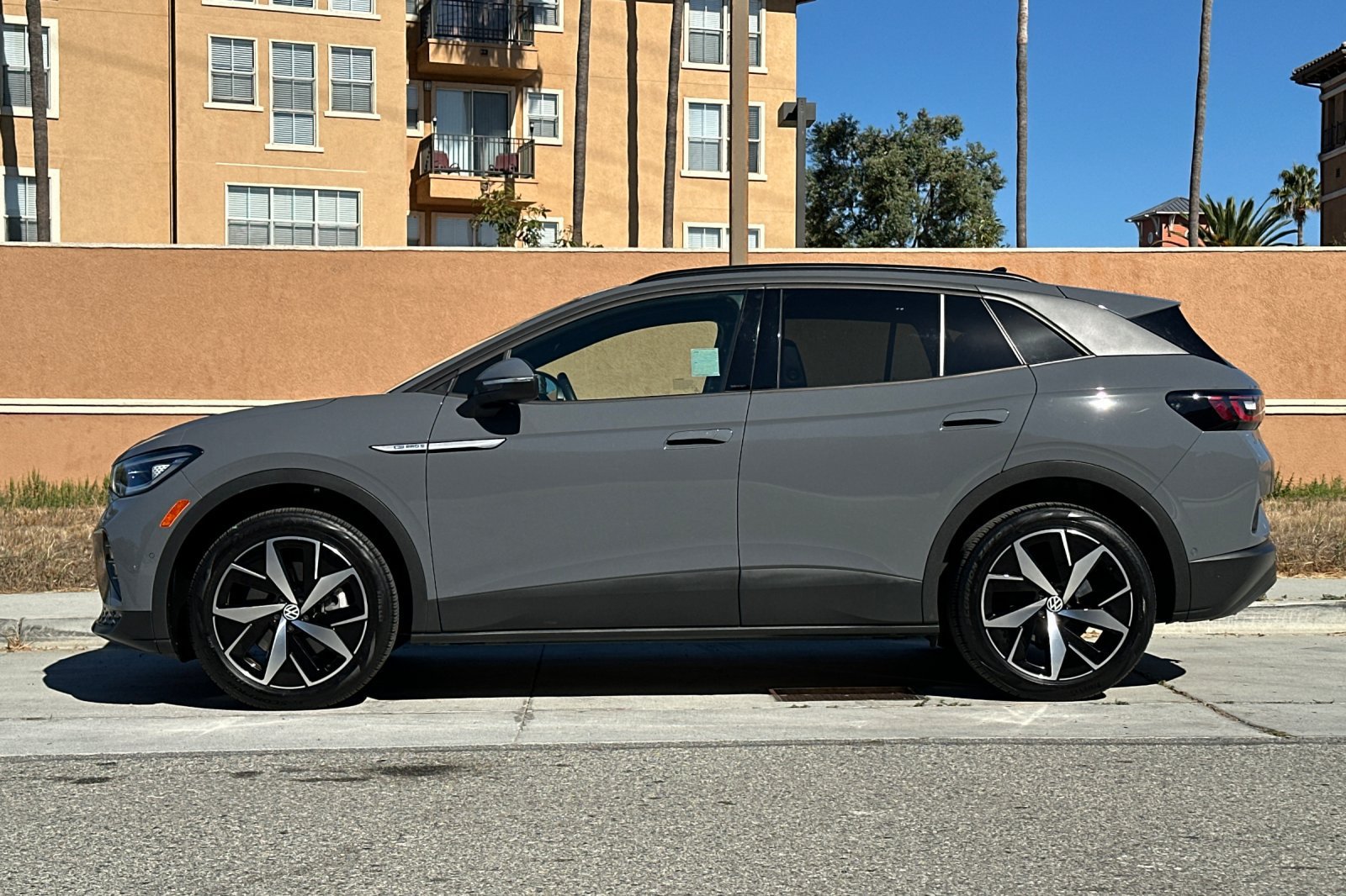 Used 2023 Volkswagen ID.4 Pro S AWD/4WD image 7