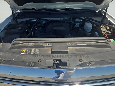 Used 2018 Chevrolet Silverado 2500 LT AWD/4WD image 7