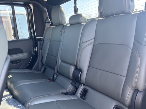 New 2026 Jeep Gladiator Mojave AWD/4WD image 17