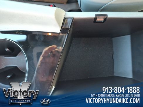 Used 2024 Hyundai Elantra Limited FWD image 27