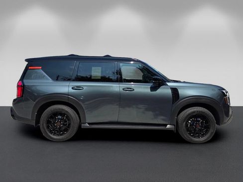 Used 2025 Nissan Armada PRO-4X w/ Pro-4X Premium Package AWD/4WD image 3