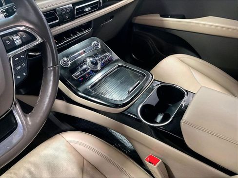 Used 2022 Lincoln Nautilus Reserve AWD/4WD image 20