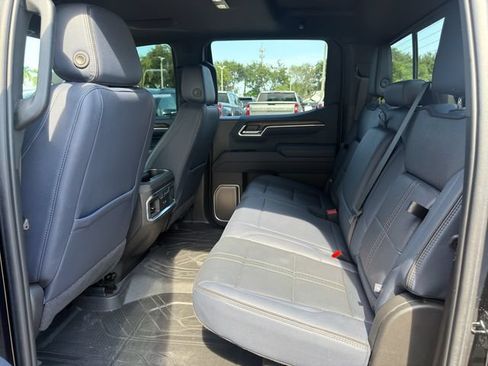 Used 2025 Chevrolet Silverado 1500 High Country AWD/4WD image 14