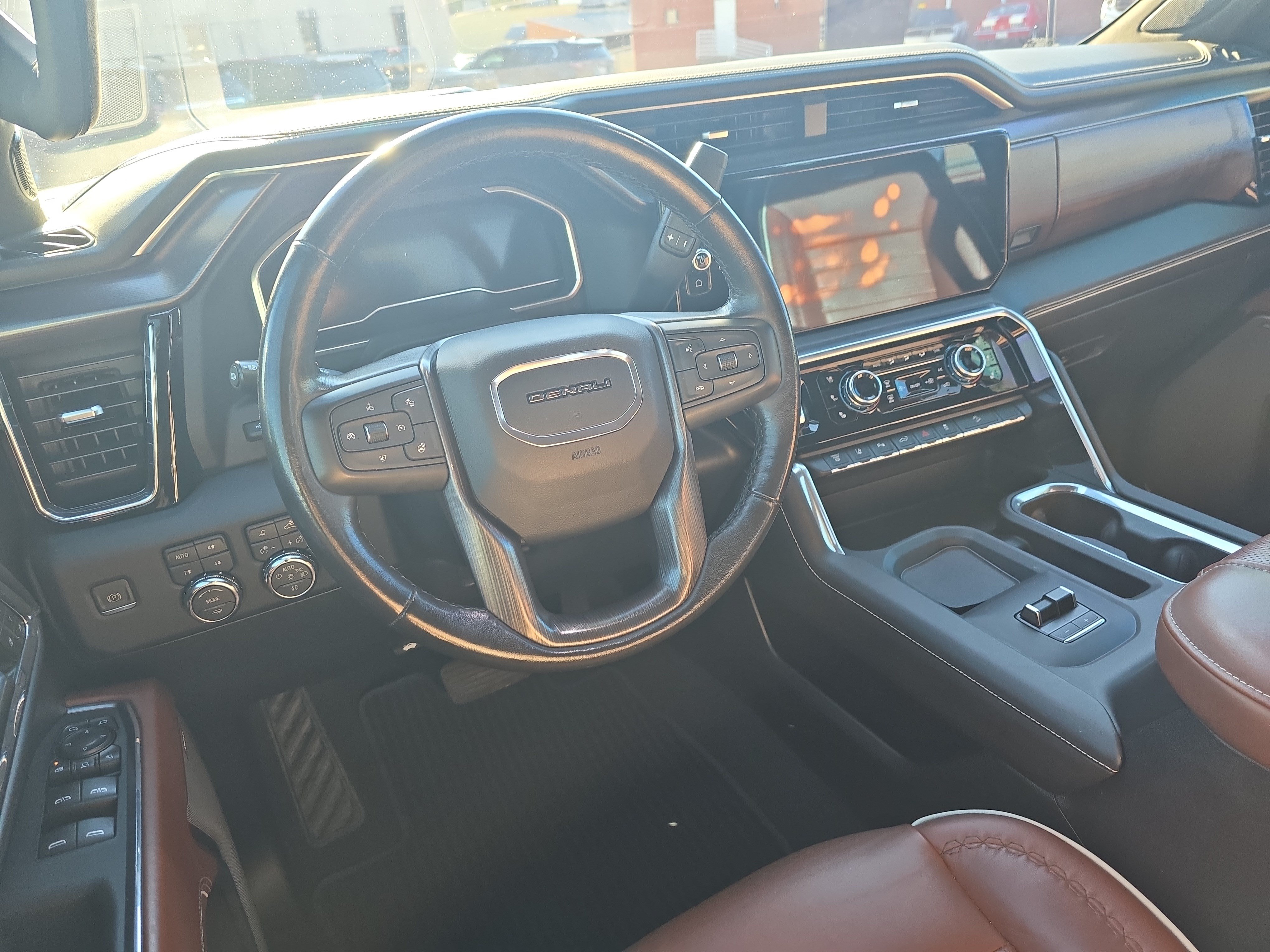 Used 2024 GMC Sierra 2500 Denali Ultimate AWD/4WD image 15