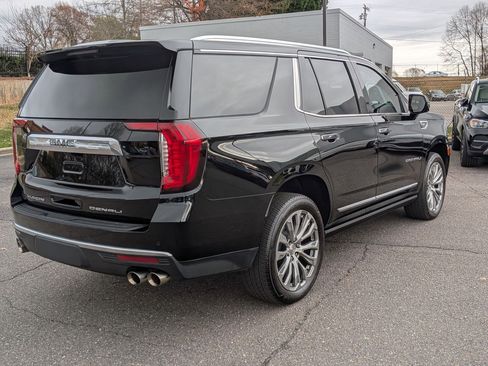 Used 2022 GMC Yukon Denali w/ Denali Premium Package image 3