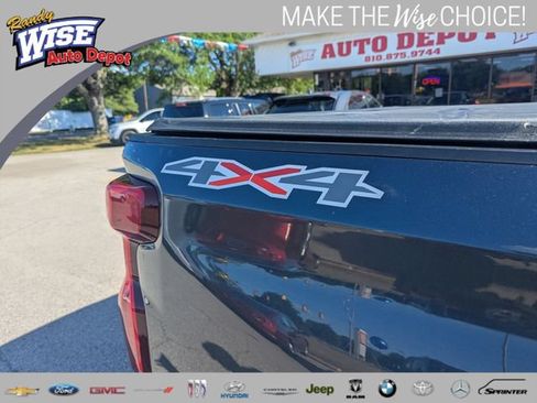 Used 2019 Chevrolet Silverado 1500 Custom w/ Custom Value Package AWD/4WD image 22