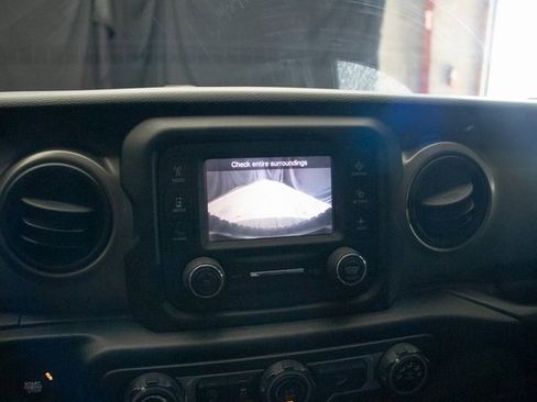 Used 2020 Jeep Wrangler Unlimited Sport image 33