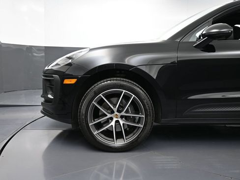 Certified 2026 Porsche Macan AWD/4WD image 12