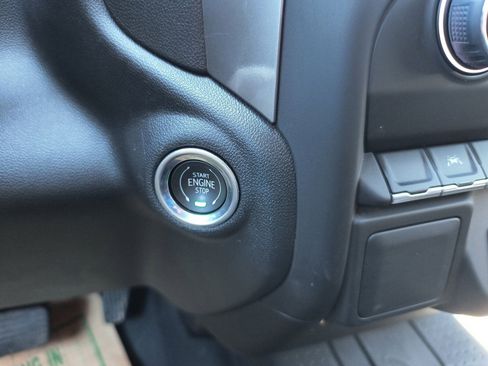 Used 2023 Chevrolet Silverado 1500 Custom image 15