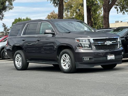 Used 2015 Chevrolet Tahoe LT RWD image 2