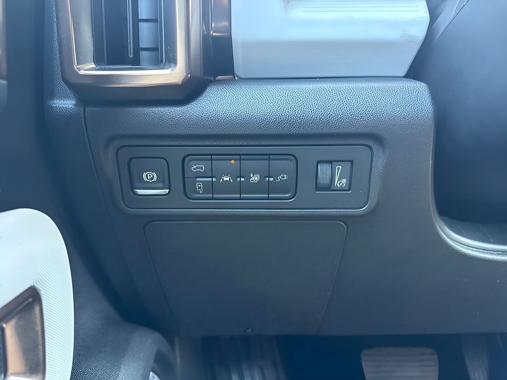 Used 2025 GMC Hummer EV 2X AWD/4WD image 27