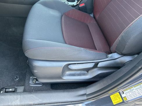 Used 2024 Toyota Corolla SE FWD image 4