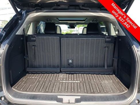 Used 2022 Toyota Highlander Platinum image 22