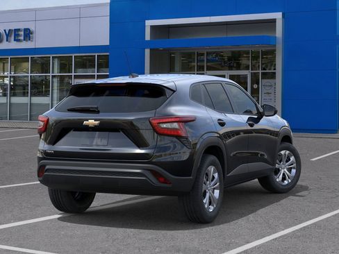 New 2026 Chevrolet Trax LS w/ Driver Confidence Package image 28