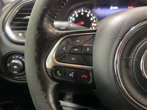 Used 2019 Jeep Renegade Limited w/ UConnect 8.4 Nav Group AWD/4WD image 6