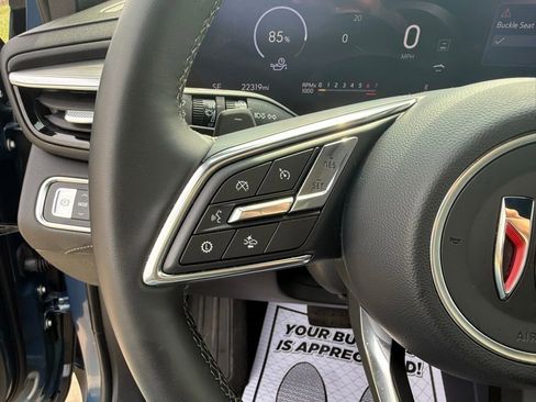 Used 2025 Buick Enclave Preferred image 34