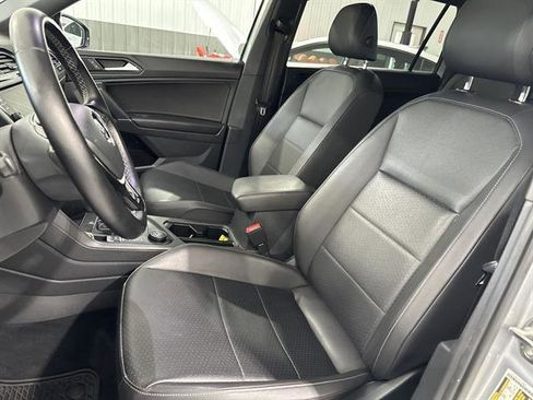 Used 2020 Volkswagen Tiguan SE R-Line image 13