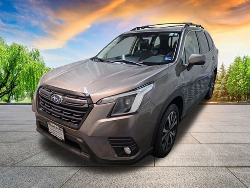 Used 2023 Subaru Forester Limited image 8
