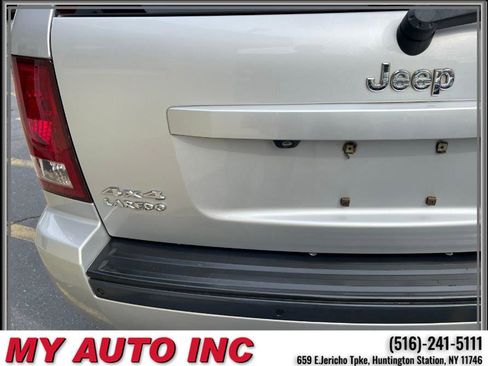 Used 2010 Jeep Grand Cherokee Laredo image 37