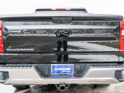 Used 2024 Chevrolet Silverado 1500 LT AWD/4WD image 7