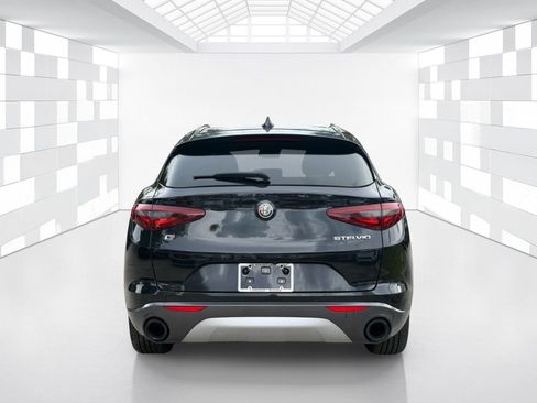 Used 2022 Alfa Romeo Stelvio Ti AWD/4WD image 6