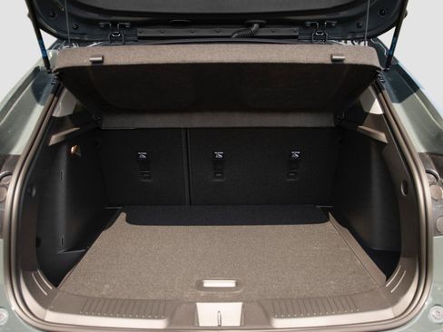 New 2025 Chevrolet Trax LT w/ Driver Confidence Package image 20