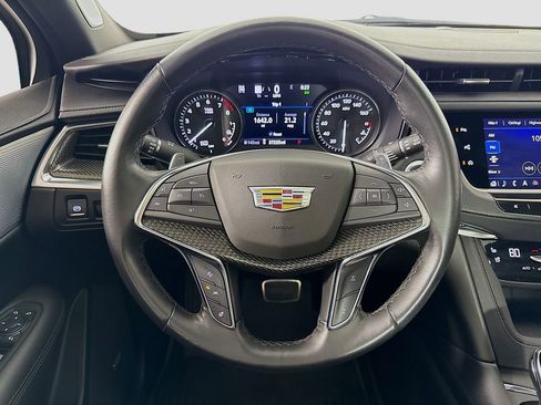 Certified 2023 Cadillac XT5 Sportv w/ Technology Package image 11