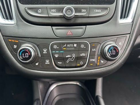 Used 2016 Chevrolet Malibu Premier w/ Driver Confidence Package FWD image 16