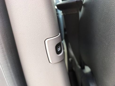 Used 2020 Dodge Grand Caravan SXT FWD image 30