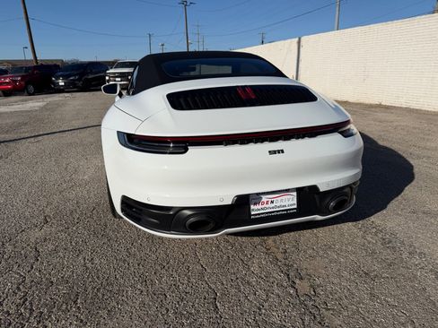 Used 2023 Porsche 911 Carrera image 5