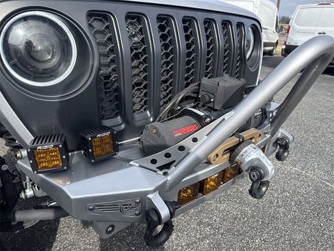 Used 2020 Jeep Gladiator Sport w/ Quick Order Package 24S image 14