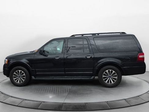Used 2017 Ford Expedition EL XLT image 2