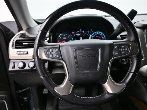 Used 2019 GMC Yukon Denali w/ Denali Ultimate Package AWD/4WD image 2