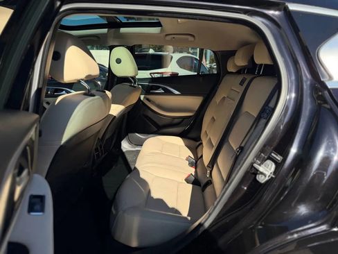 Used 2018 INFINITI QX30 Premium w/ Navigation Package image 29