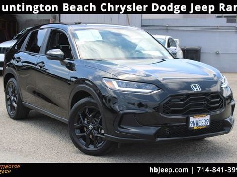 Used 2025 Honda HR-V Sport image 1