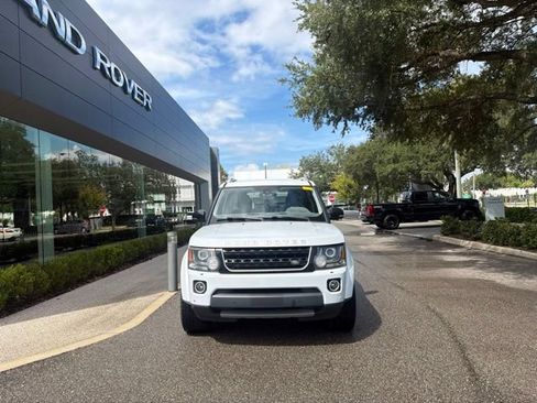 Used 2016 Land Rover LR4 HSE LUX AWD/4WD image 2