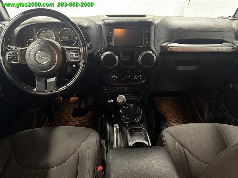 Used 2017 Jeep Wrangler Unlimited Sport w/ Connectivity Group AWD/4WD image 6