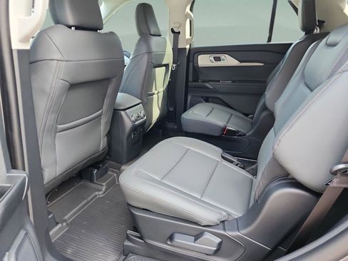 New 2026 Ford Explorer Active w/ Active Comfort Package image 18
