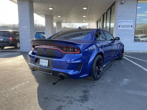 Used 2022 Dodge Charger SRT Hellcat w/ Harman/Kardon Audio Group image 5