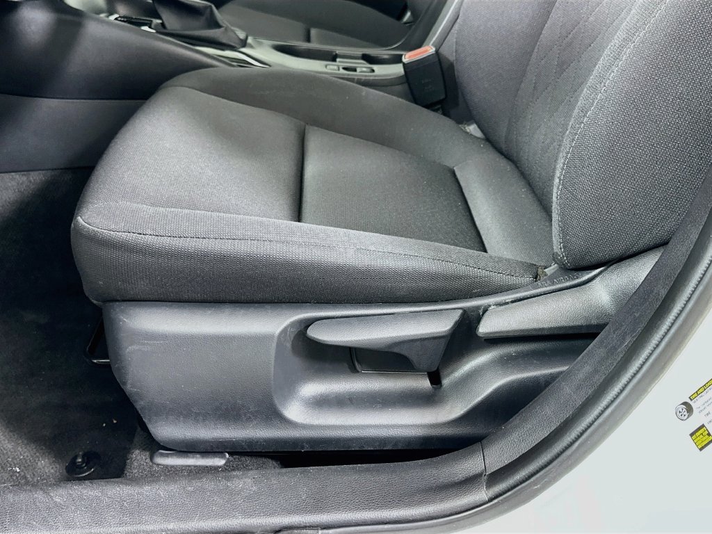 Certified 2025 Toyota Corolla LE FWD image 19